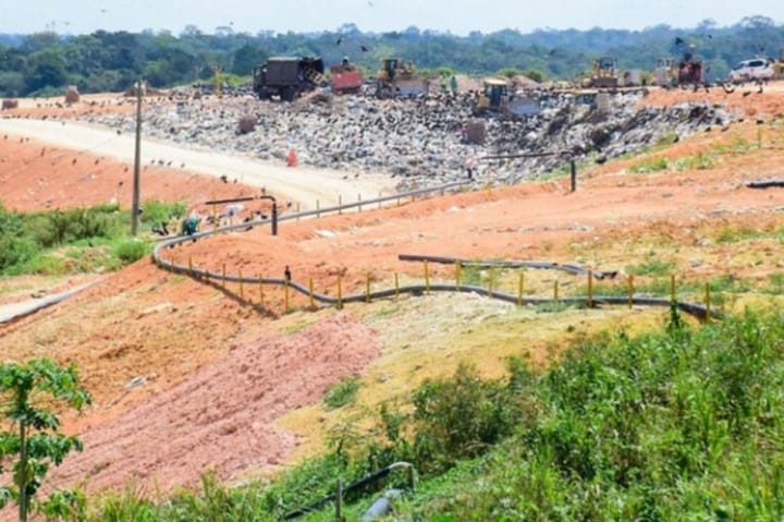 Novo deslizamento acende alerta para 'puxadinho' no lixão em Manaus